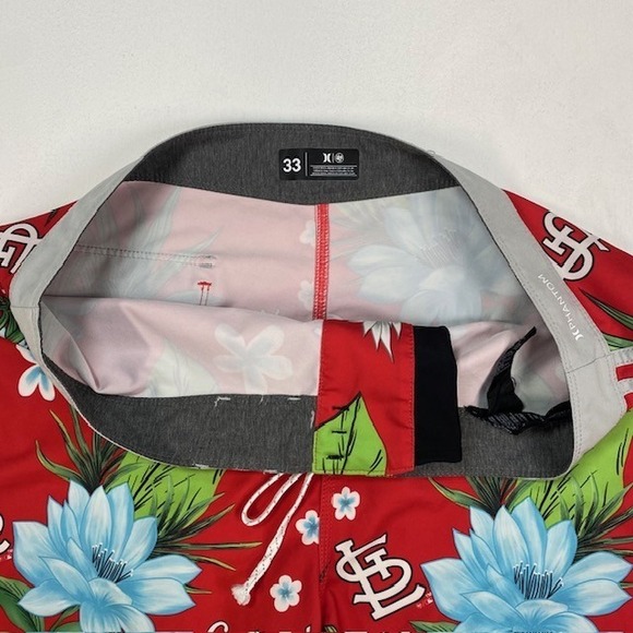 Hurley Phantom 47 St Louis Cardinals Board Shorts Mens 33 Red Floral MLB Swim - Picture 4 of 9